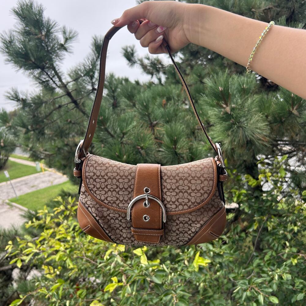 Vintage coach turnlock shoulder bag beige monogram canvas & brown leather trim J